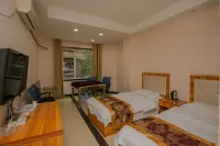 Huayi Huacheng Business Hotel - Ramah Hewan Peliharaan
