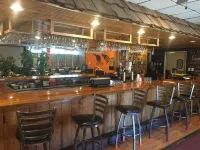 Clarion Hotel Conference Center - bar