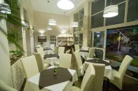 Hotel Romantik Eger - Desayuno