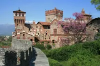 Castello di Pavone Hotel a Ivrea