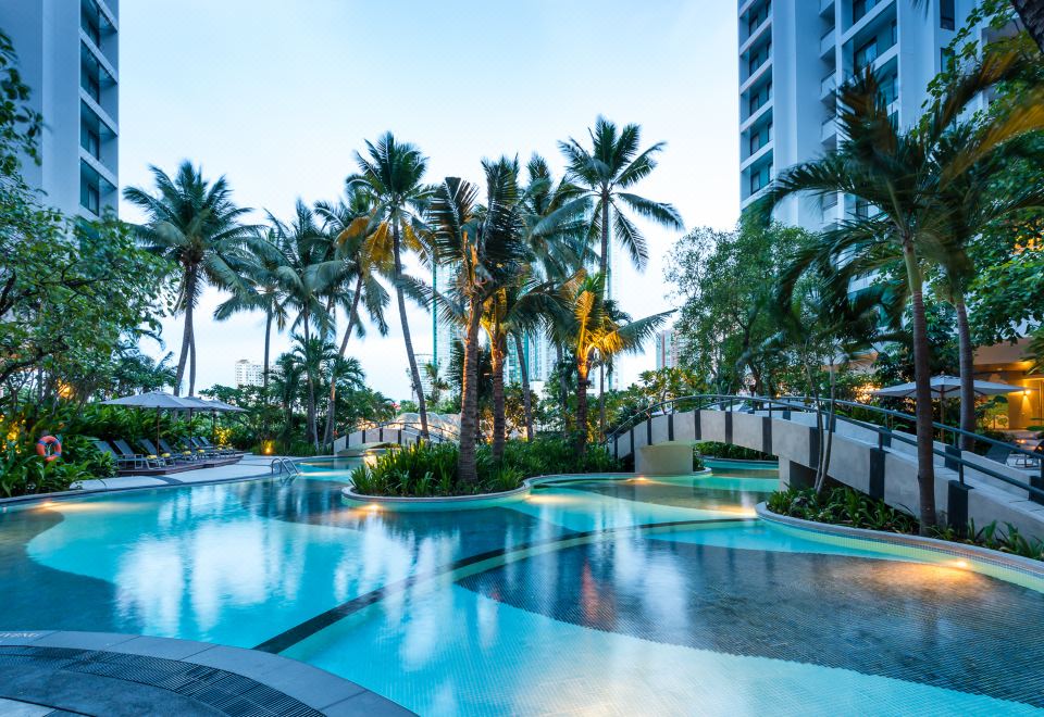 방콕 호텔 수영장 및 전경