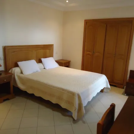 Brahmi Hotel Отели в г. Беджаия