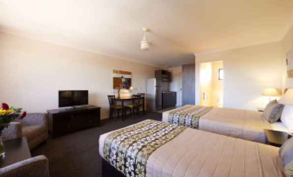 Blackwater Hotel Motel