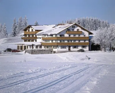 Familienhotel Löwen فنادق في Gorisried