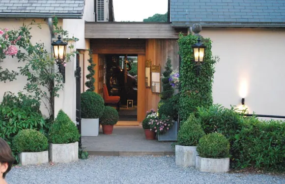 豪斯特爾吉拉恩酒店