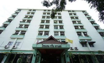 Green Palace Hotel