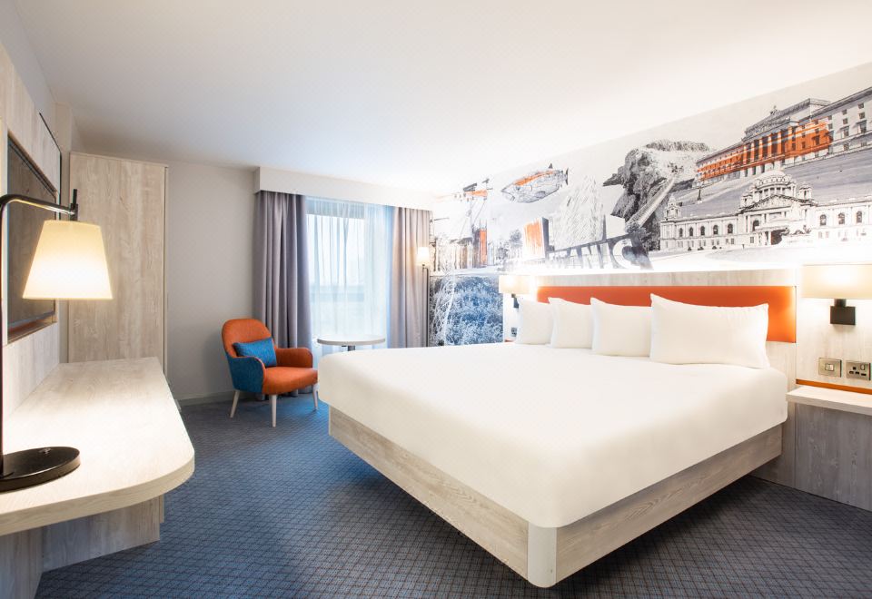 Jurys Inn BelfastOver view