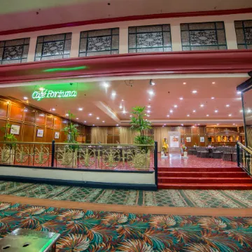 Waterfront Airport Hotel and Casino – Mactan