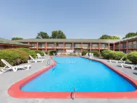 Drury Inn & Suites St Joseph - Pools