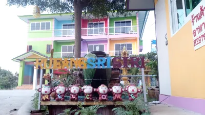 RuengsriSiri Guesthouse Hotels in 