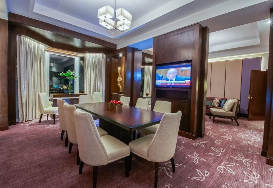 5. 다이아몬드 호텔..