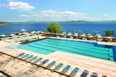 Ramada by Wyndham Loutraki Poseidon Resort Hotels near Basilópoulos