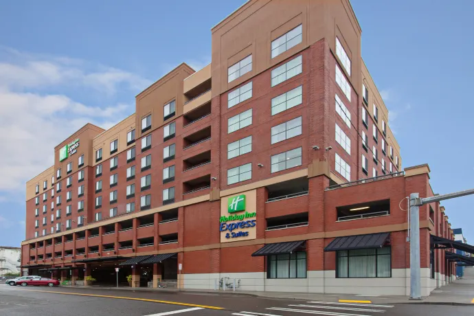 Holiday Inn Express & Suites Tacoma Downtown โรงแรมใกล้