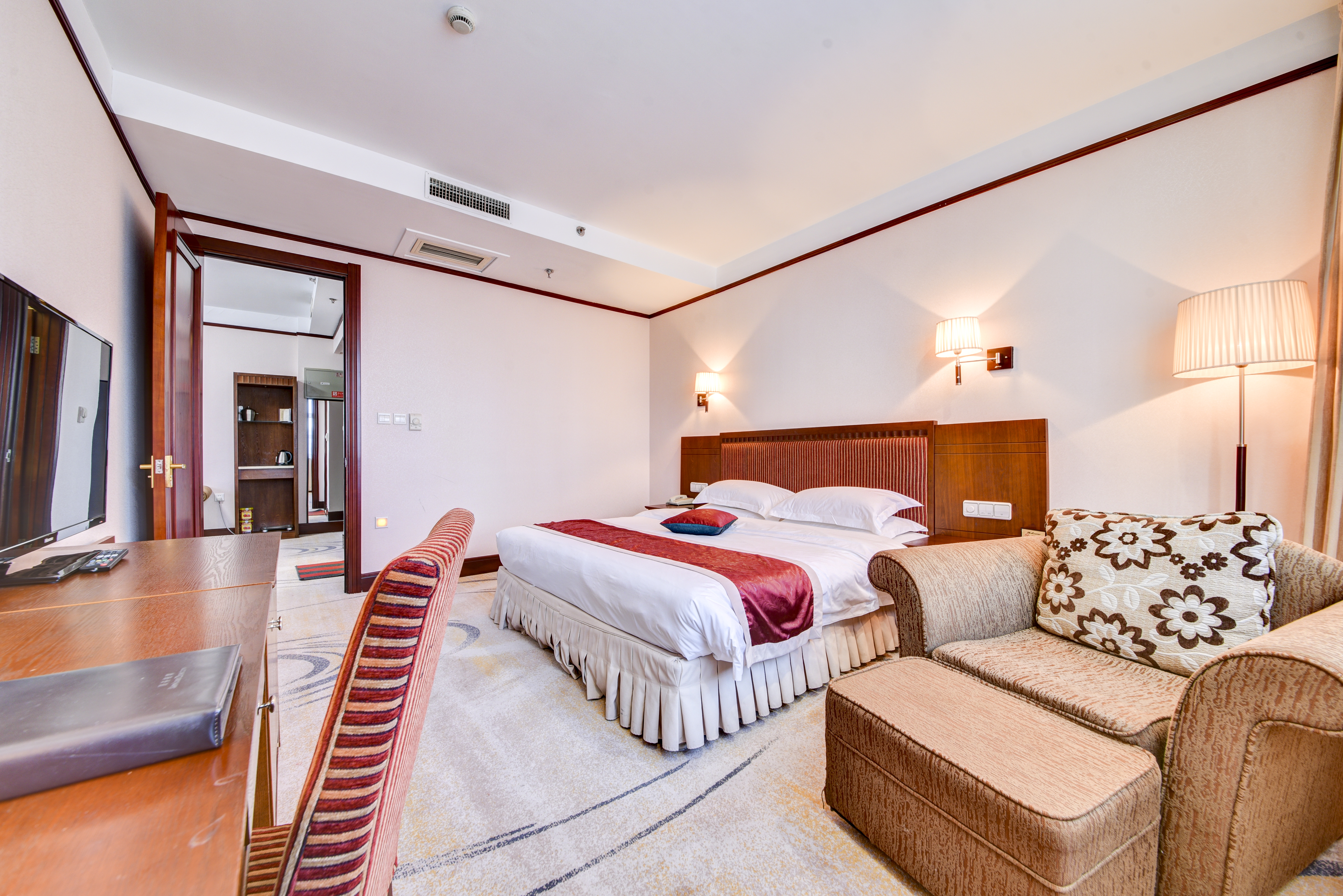 Longtang HotelOver view