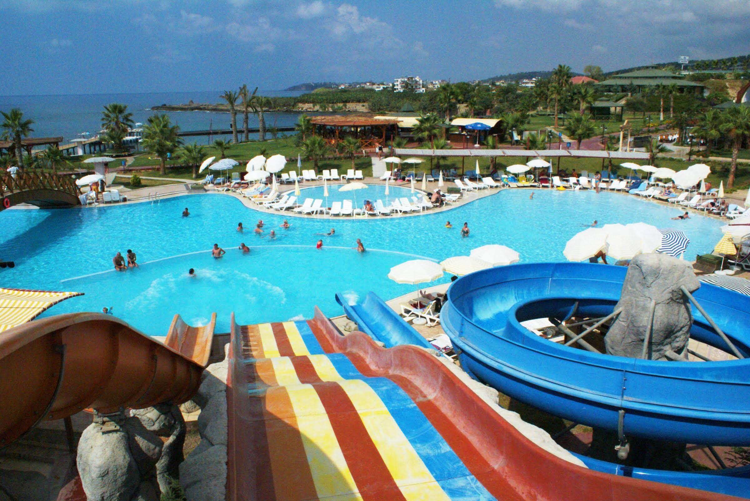 Oz Hotels İncekum Beach Resort