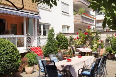 Hotel Irmchen Отели в г. Мюльхайм-на-Майне