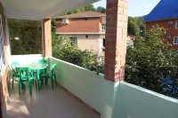 Noshen Guest House