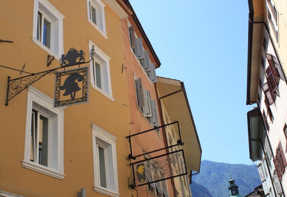 Hotel Cappello di Ferro-Bolzano Updated 2023 Room Price-Reviews & Deals |  Trip.com