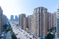 Metropolo Jinjiang Happy Town Jiulong Street Hotel - con vista montagne