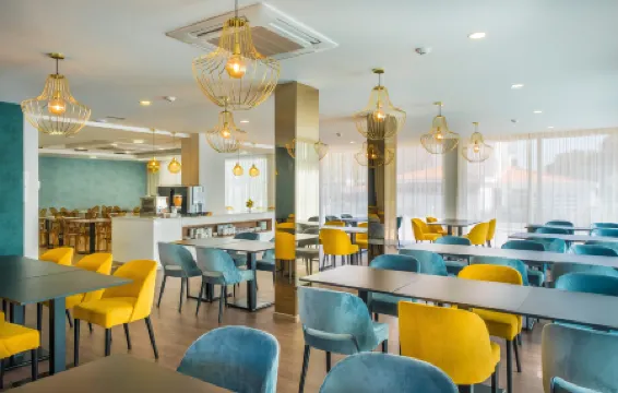 Imperhotel by Umbral