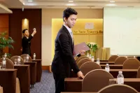 Twin Towers Hotel - Business