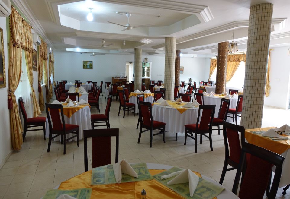 우숨 호텔 조식