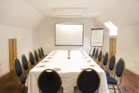 Great Hallingbury Manor & Lodges London Stansted Hotel a Birchanger