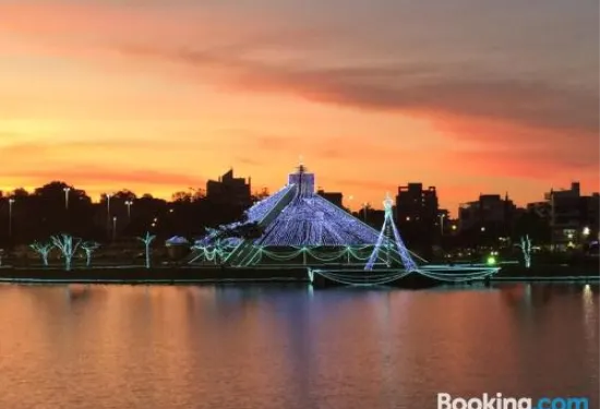 託雷多大師快捷酒店