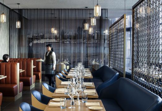 2. 풀먼 리버풀..