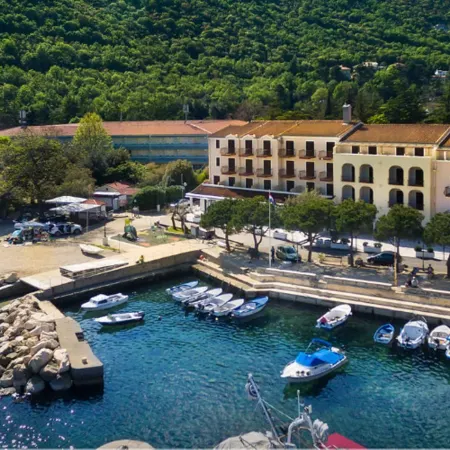 Hotel Mediteran - Liburnia Отели рядом с достопримечательностью «Пляж Медвея»