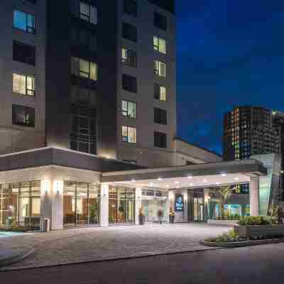 Delta Hotels Waterloo Hotel Exterior