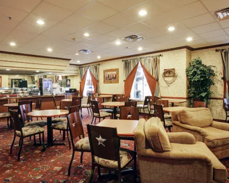 Comfort Suites Waco Near University Area Отели в г. Уэйко