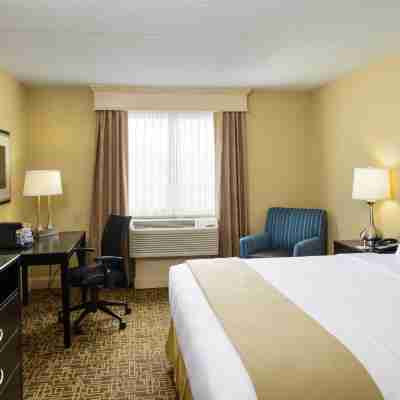 Holiday Inn Express Philadelphia Penn's Landing, an IHG Hotel Rooms