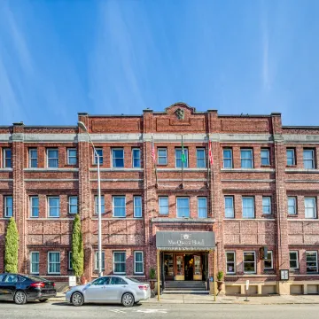 MarQueen Hotel Отели в г. Кинг