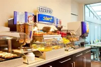 Holiday Inn NEW YORK CITY - TIMES SQUARE by IHG - sarapan