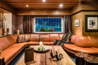 Hotel Alpenroyal - the Leading Hotels of the World - bar
