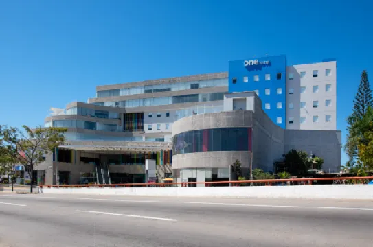 One Puerto Vallarta Aeropuerto