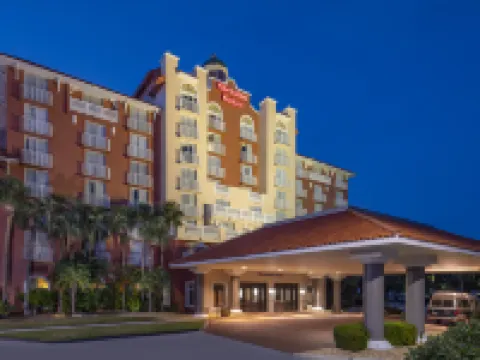 เชอราตันสวีทส์ ฟอร์ตลอเดอร์เดล ที่ไซเปรสครีก โรงแรมในฟอร์ตลอเดอร์เดล