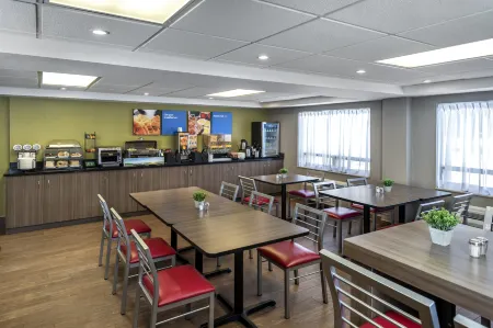 Comfort Inn Airport Отели в г. Виннипег