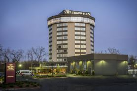 Crowne Plaza Saddle Brook