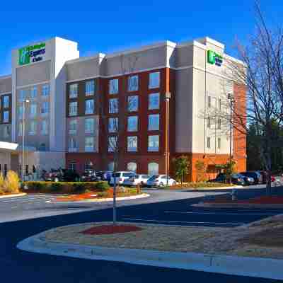Holiday Inn Express & Suites Atlanta NE - Duluth Hotel Exterior