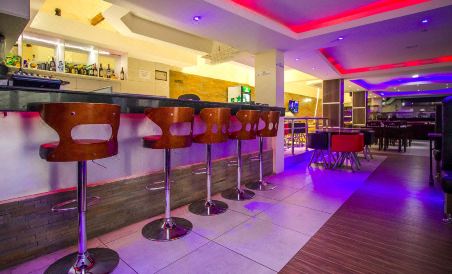 Airport Landing Hotel - Housity