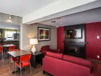 Comfort Inn Hotels near Ottawa Train Station