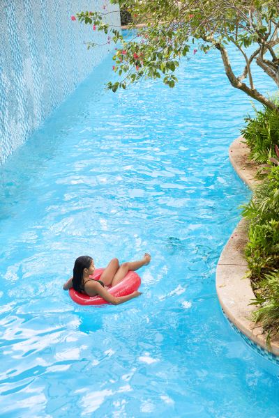 屋外プール デュシット ビーチリゾート グアムの写真