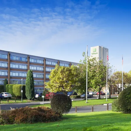 Holiday Inn LONDON - GATWICK AIRPORT by IHG