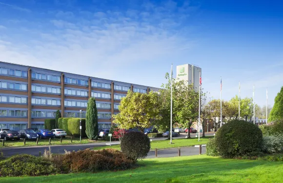 倫敦蓋特威克機場假日酒店