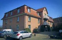 Logis Hôtel Restaurant Hostellerie de l'Étoile - parking