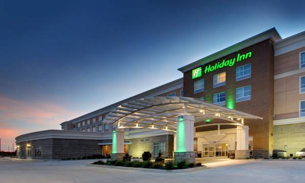 Holiday Inn & Suites Peoria AT Grand Prairie by IHG