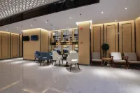Couple Expert Boutique Hotel (Dongmen Old Street Station)