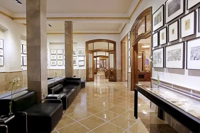 Hotel Astoria Các khách sạn gần BCN Diving